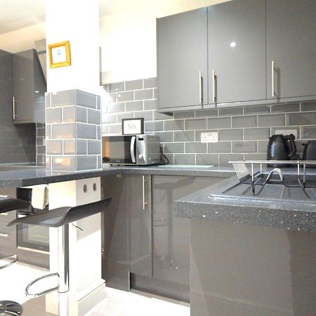 Premium Apartments Thatcham Broadway Bagian luar foto