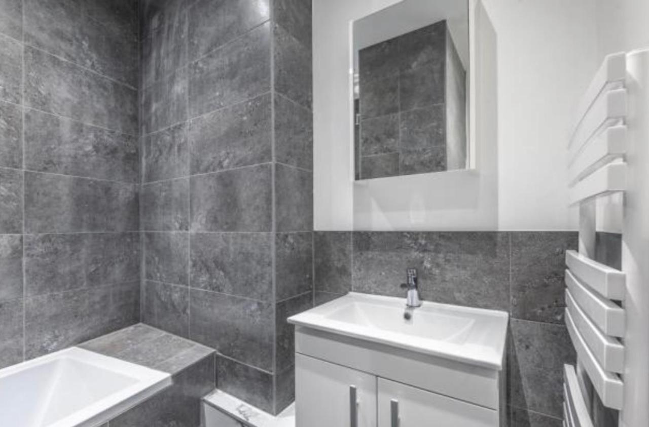 Premium Apartments Thatcham Broadway Bagian luar foto