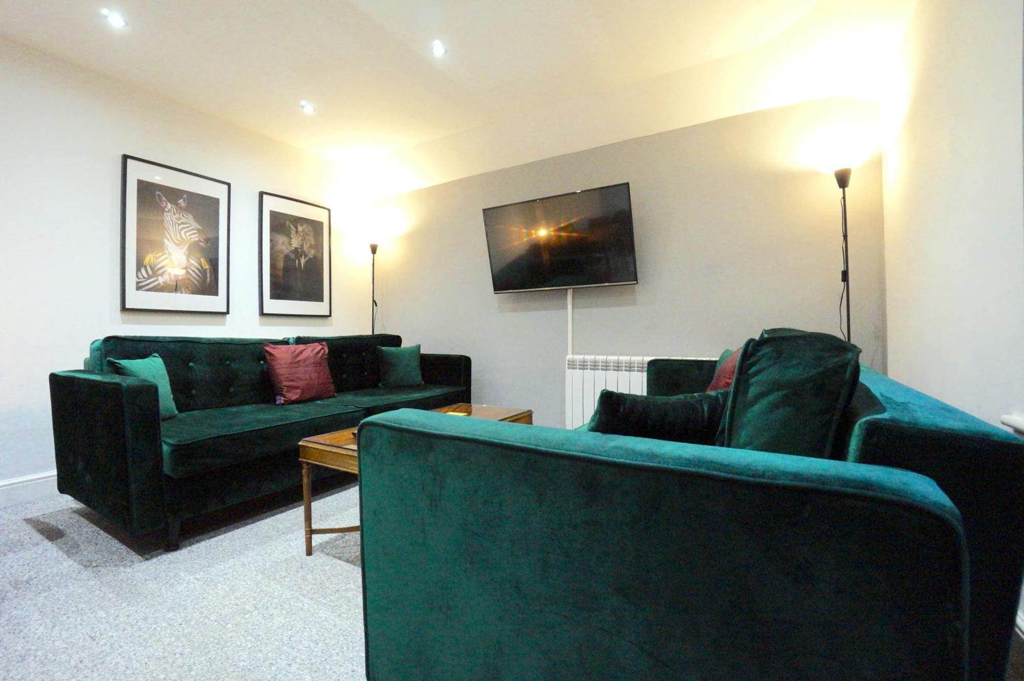 Premium Apartments Thatcham Broadway Bagian luar foto