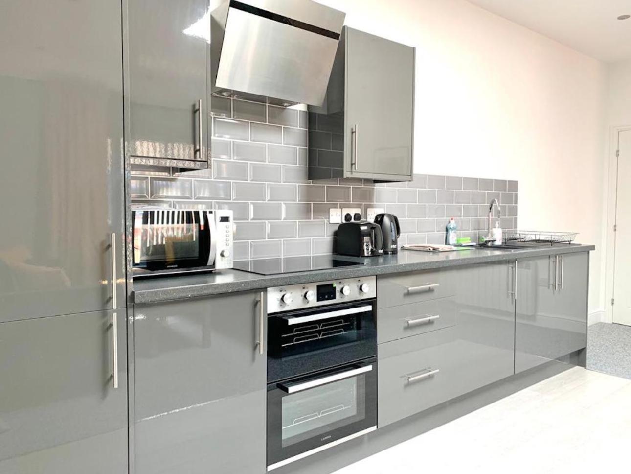 Premium Apartments Thatcham Broadway Bagian luar foto